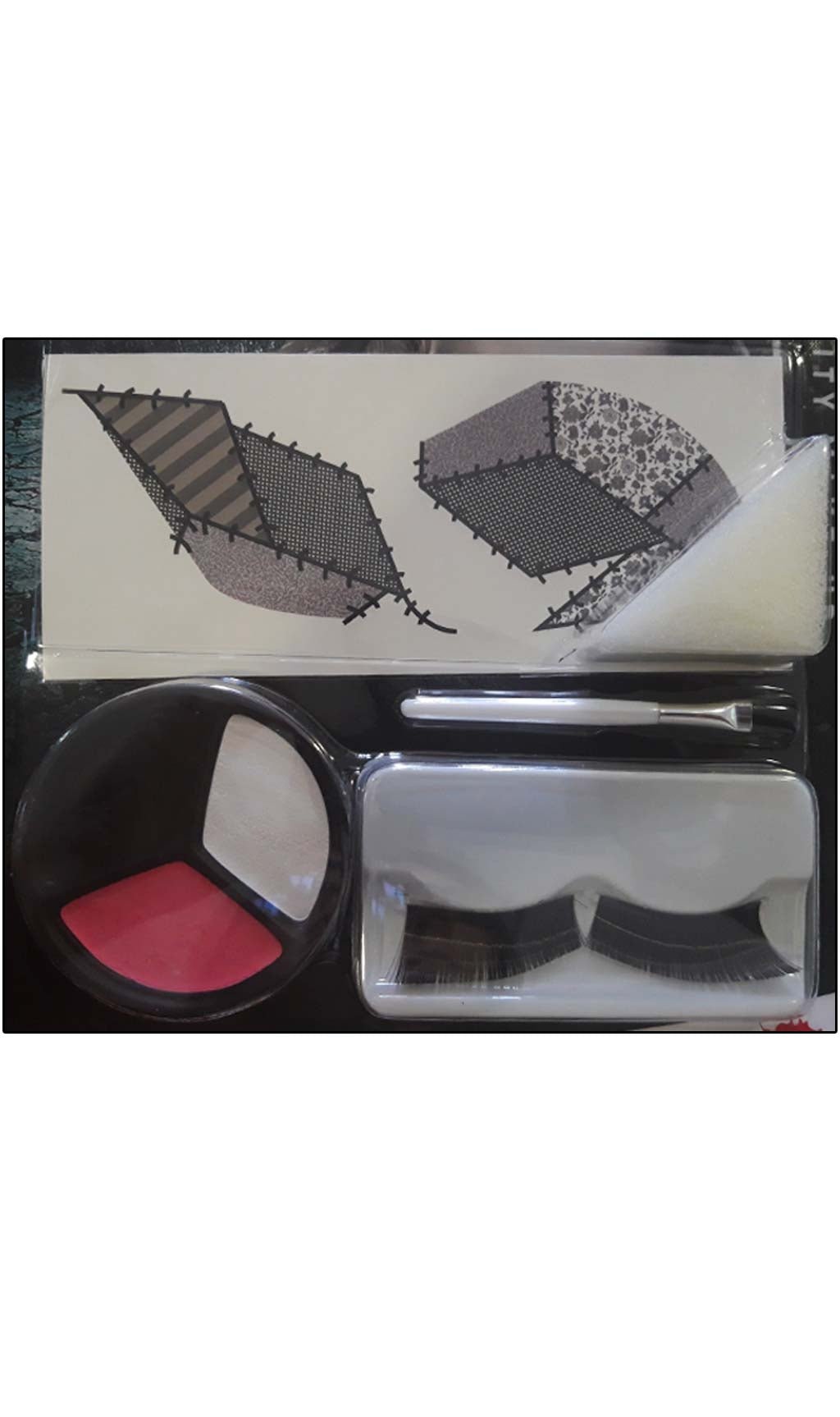 Kit da Trucco di Bambola Sinistra
