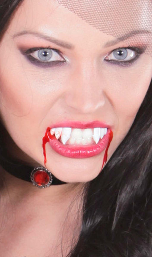 Denti Vampiro Affilati