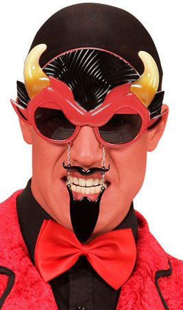 Uomo Vestito Come Satana, Il Diavolo Immagine Stock Editoriale - Immagine  di cristo, antipatico: 52308799