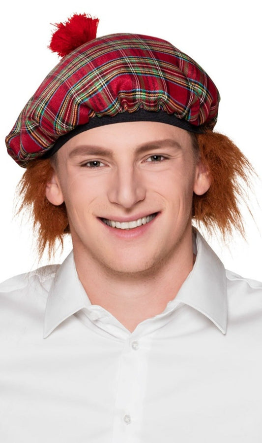 Berretto scozzese rosso con capelli